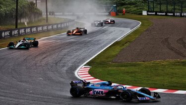 F1-News Alpine – Esteban Vierter und Fernando Siebter nach einem spannenden und vom Regen beeinträchtigten Grossen Preis von Japan. 
