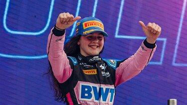 Abbi on verge of F1 ACADEMY title success