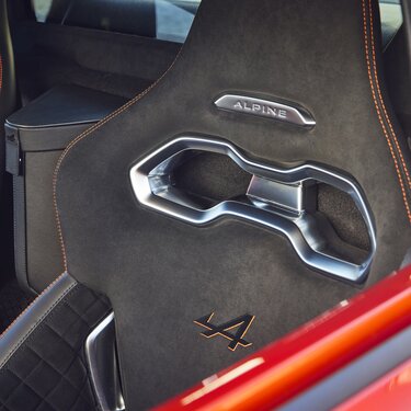Alpine A110 - Interior - Racing Sabelt® bucket seats