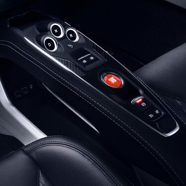 Alpine A110 S - Dashboard, steering wheel and roof lining