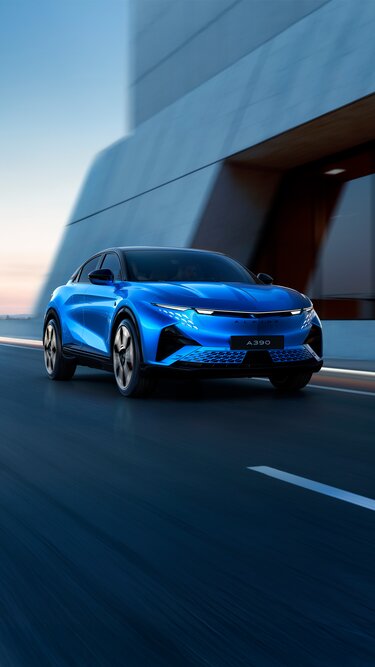 Alpine A390