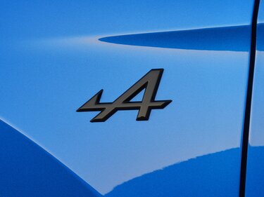  Alpine A390