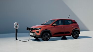 Der neue Dacia Spring ladet