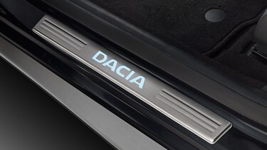 Sandero - Seuils de portes éclairés Dacia