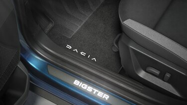 Premium textile floor mats and illuminated door sills - Dacia Bigster Accessories