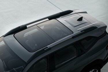 Panoramic sunroof - Dacia Bigster Extreme