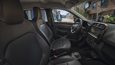 Nowa Dacia Spring 4 pełnowymiarowe siedzenia