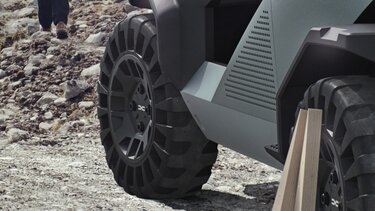 Koncepční vůz Dacia – bezvzduchové pneumatiky