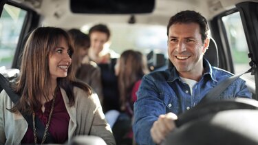 Dacia garanti - family in car