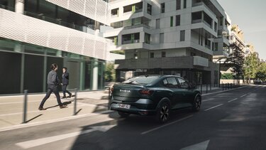 Exterior spate Logan berlină