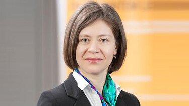 Aurelia Leoveanu director administrativ si financiar