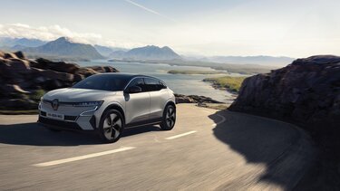 Mantenimiento de los vehículos E-Tech 100 % eléctricos de Renault
