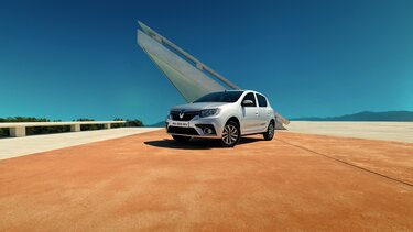 Renault SANDERO - Automóvil urbano