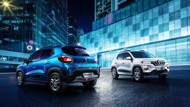 Renault Modelle bei Nacht