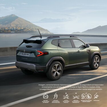 Renault Duster - emblema distintivo E-Tech en la parte trasera