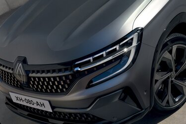 charakteristické osvetlenie ‒ Renault Austral E-Tech full hybrid
