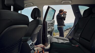 Renault KOLEOS Innenraum, Vorder- und Rücksitze im Innenraum