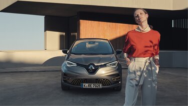 Renault ZOE E-Tech 100% elektrisch an der Ladestation