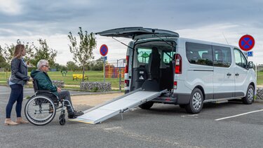 Véhicules TPMR Pour Personnes à Mobilité Réduite - Renault