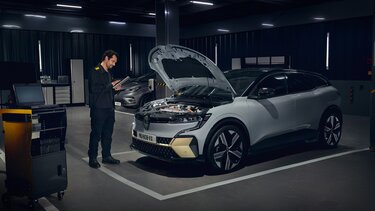 Offre Renault care service - révision Renault E-Tech 100% électrique