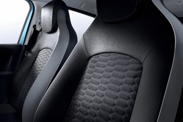 Renault ZOE interior front and rear seats