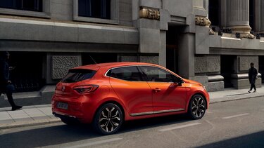 CLIO orange right side