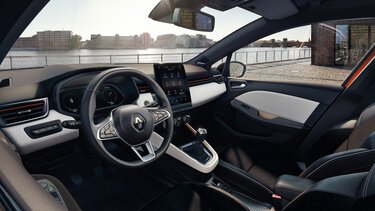 CLIO interior