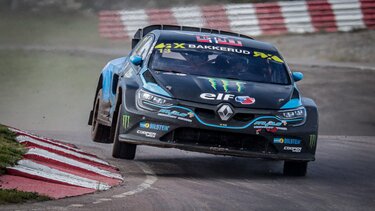 Outrageous R.S. models in World RX action