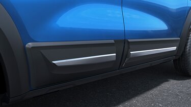 Body side cladding with chrome