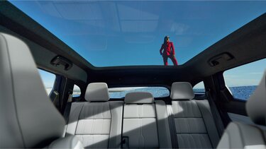 immagine interni Renault Megane e-tech portiera posteriore aperta