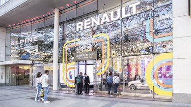 atelier renault window exhibition for Renault 60 years of 4L
