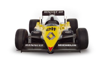 Renault RE40 packshot face