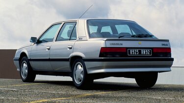 RENAULT 25 anthracite grey rear view