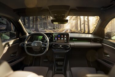 openR link System und Armaturenbrettverkleidung in Deep Brown
