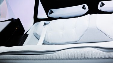 sedadla bez pigmentu a z jednoho materiálu – Renault Scenic Vision