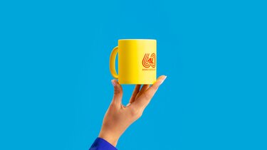 60 anni 4L - mug giallo