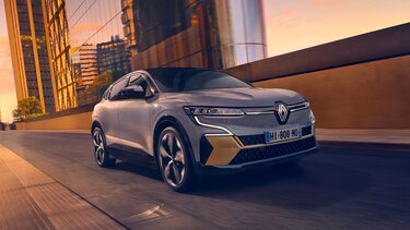 E-Tech 100% électrique - recharge rapide sur autoroute - Renault
