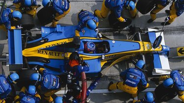 Pit stop della scuderia Renault Sport in Formula 1