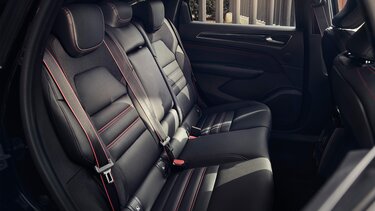 Renault Arkana hybrid SUV ‒ interiér, sedadlá