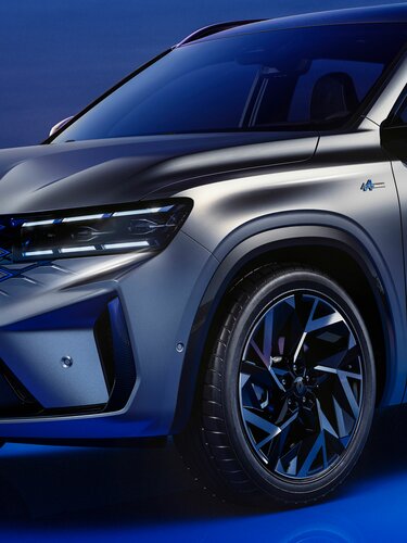 Renault Koleos full hybrid E-Tech - design details with blue-accents