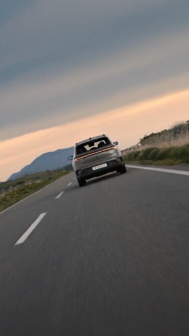 Renault Koleos full hybrid E-Tech