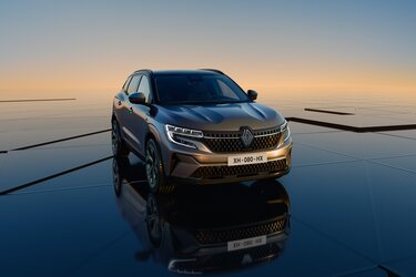 face avant affirmée - Renault Austral E-Tech full hybrid