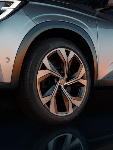 disky kolies daytona zo zliatiny ‒ Renault Austral E-Tech full hybrid