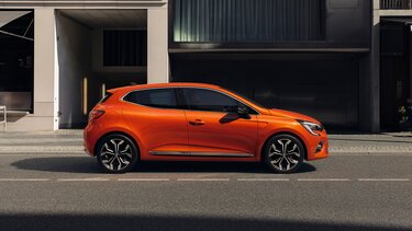 Oranžové Clio profil 