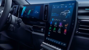 Renault Rafale E-Tech hybrid – 4Control