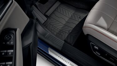 seuils de porte éclairés et tapis premium - accessoires - Renault Espace E-Tech full hybrid