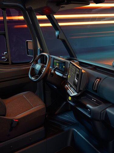 Renault Estafette E-Tech electric - raised driver's seat