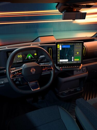 Renault Trafic E-Tech electric - high-tech dashboard