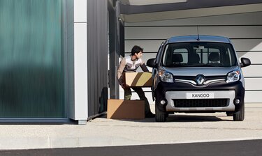 Renault Kangoo bedrijfswagen occasion inladen schuifdeur