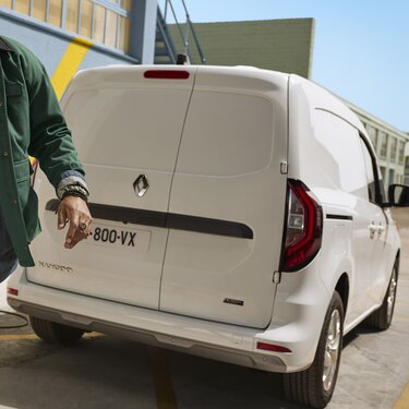 Renault Kangoo Van E-Tech 100% electric - side door opening